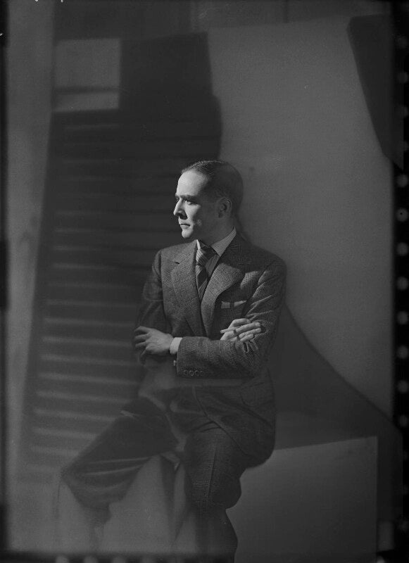 Richard llewellyn (richard dafydd vivian llewellyn lloyd) npg x23600