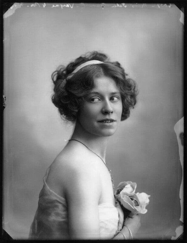 Isla garnet vayne npg x103668