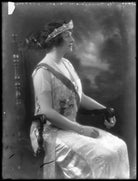 Grace Elvina Curzon (née Hinds), Marchioness Curzon of Kedleston NPG x37273