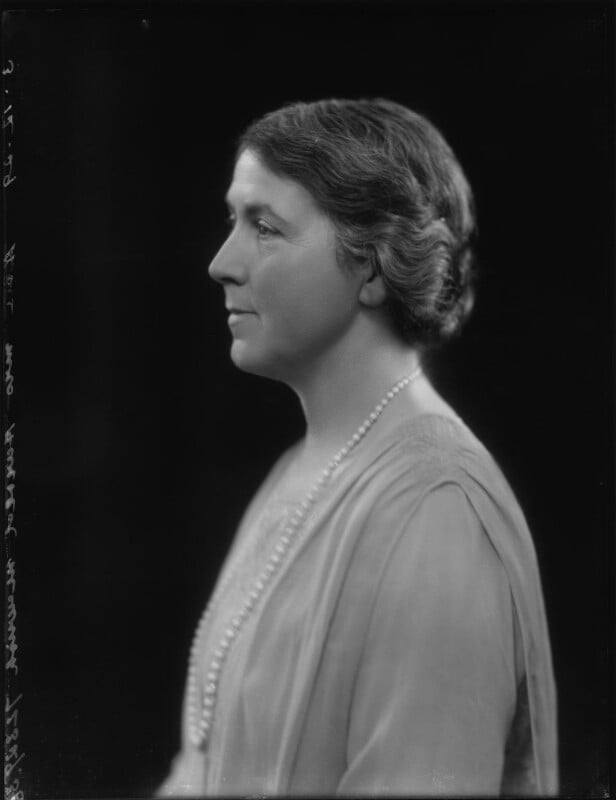 Hon. helen mary morrish (née chubb) npg x124812
