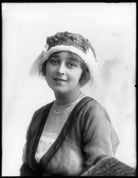 Vivien Maxwell NPG x101778