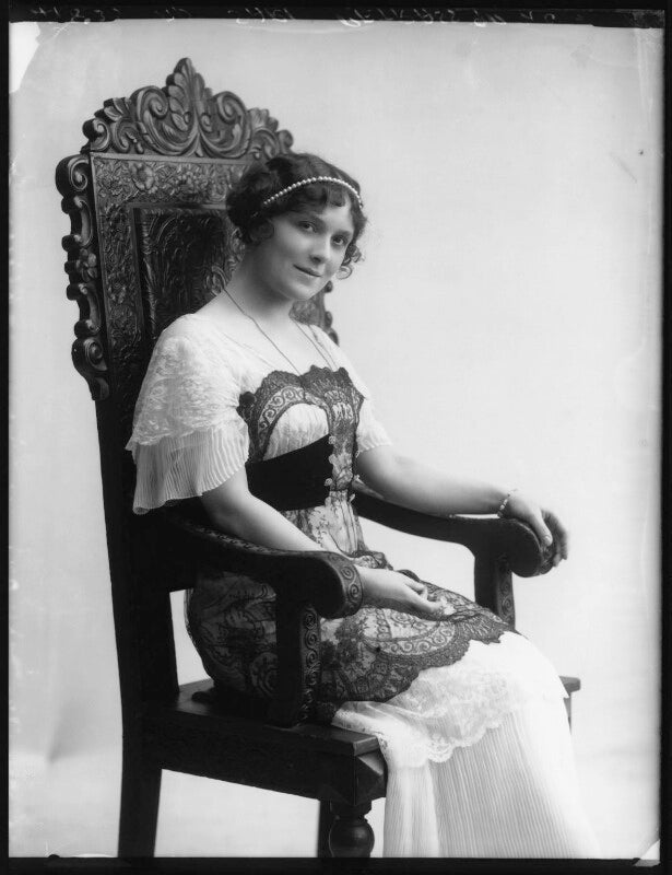 Sari petrass npg x102227