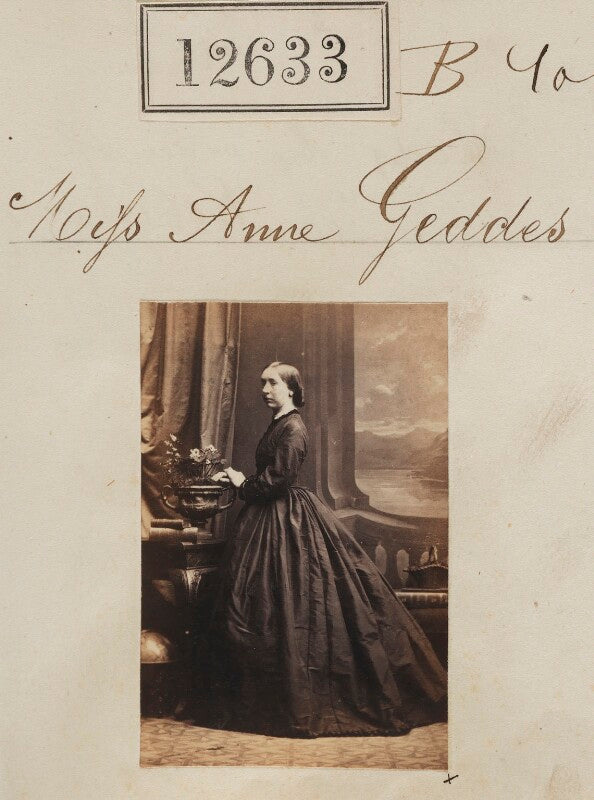 Miss anne geddes npg ax62277