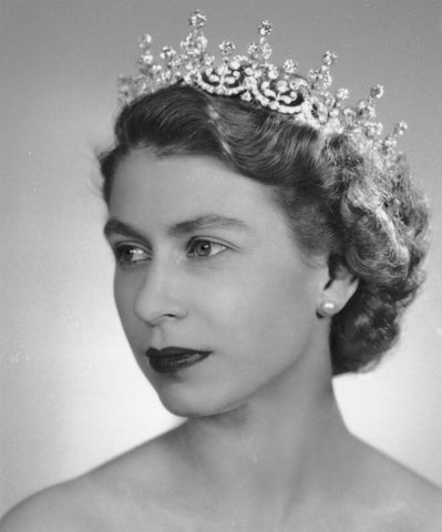 Queen Elizabeth II NPG x36955