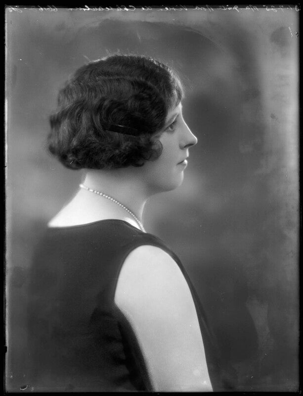 Marquise nora vivien de châteaubrun (née lynch) npg x158424