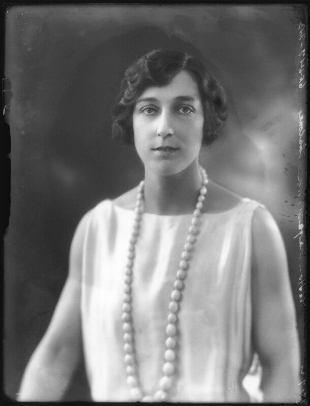 Hon. margaret bruce esmé chaloner npg x122873