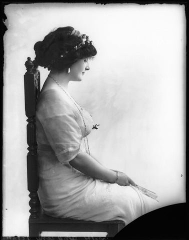 Muriel Maud Watt (née Williams) NPG x103875