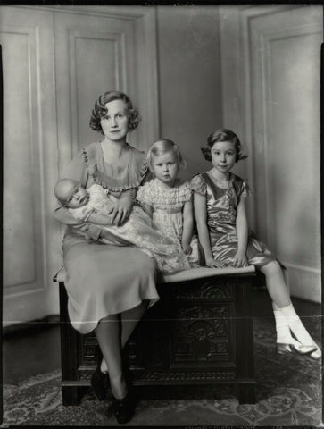 Lady Headley with her children NPG x151530