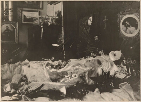 Queen Victoria on her deathbed NPG x38281