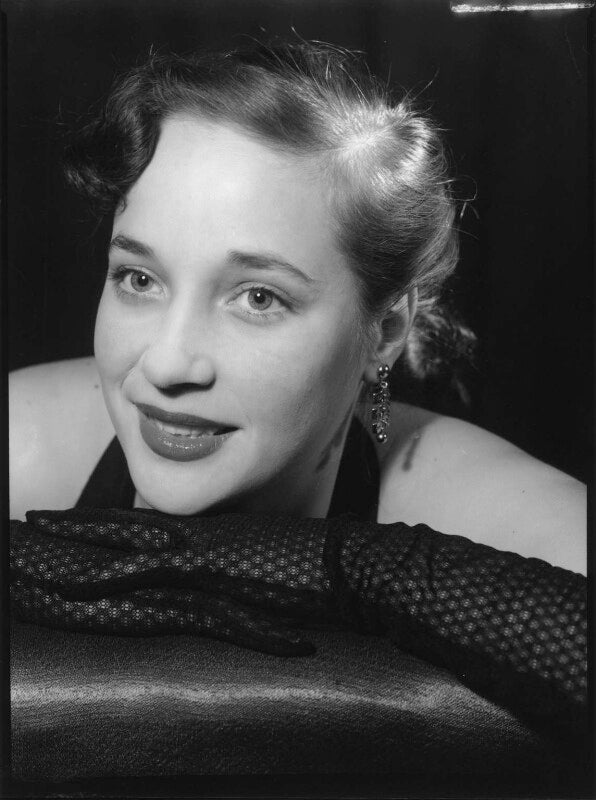 Sylvia syms npg x134802