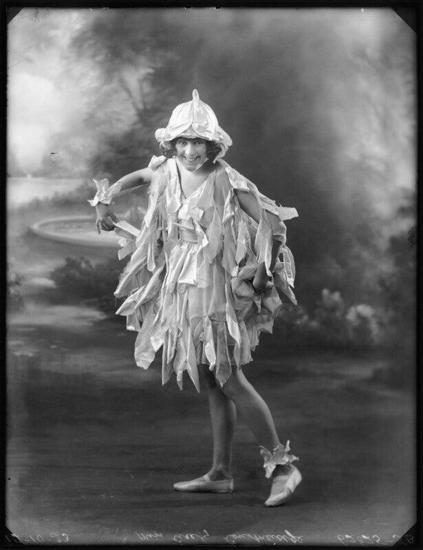 Dame (esmerelda) cicely courtneidge npg x122723