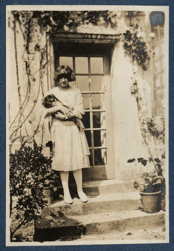 Julian vinogradoff (née morrell) with her dog nutty npg ax140769