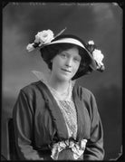 Maude Linden NPG x102882