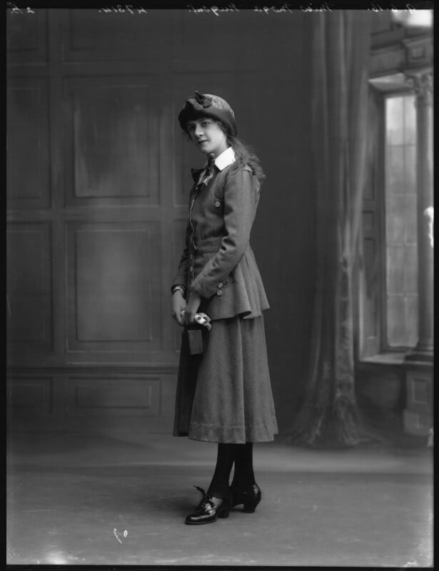 Moya nugent npg x32268