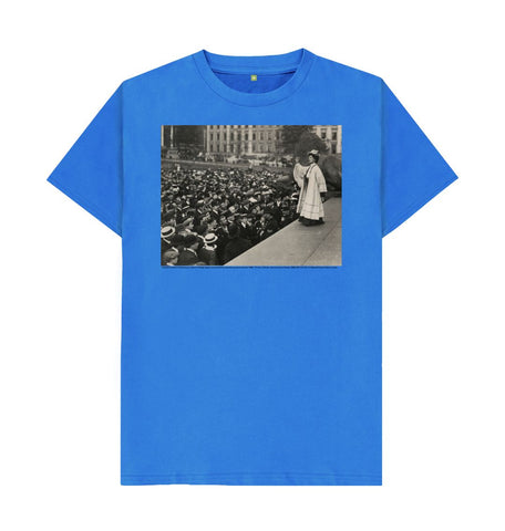 Bright Blue Emmeline Pankhurst addressing a crowd in Trafalgar Square Unisex t-shirt