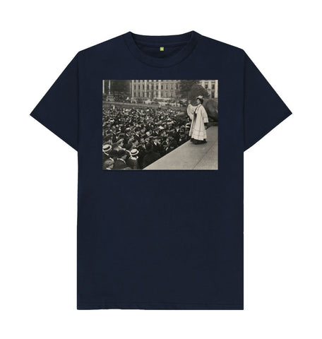 Navy Blue Emmeline Pankhurst addressing a crowd in Trafalgar Square Unisex t-shirt