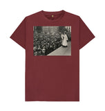 Red Wine Emmeline Pankhurst addressing a crowd in Trafalgar Square Unisex t-shirt